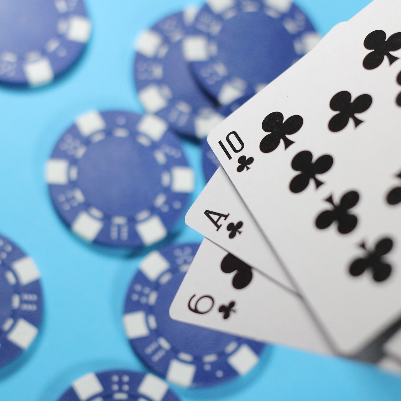 Proses pembagian kartu dalam live baccarat